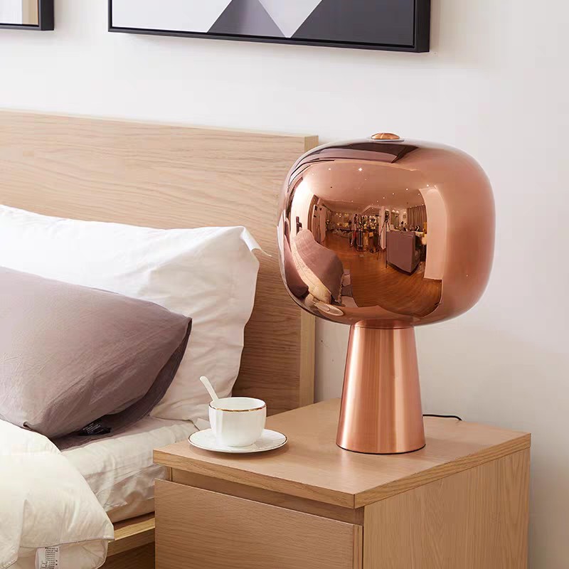 TABLE LAMP 26